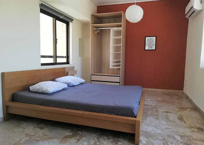 5Th Floor With City View